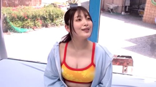 【及川莉央】《エロ動画×MM号》爆乳ライフセーバーのお姉さんをマジックミラー号に誘いセクハラ講習！