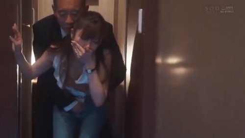 【青空ひかり】《エロ動画×人妻･交換》セックスを楽しむため他人と嫁を交換する秘密クラブ