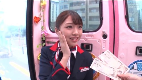 《エロ動画×MM号》CAのお姉さんにお金をチラつかせエッチな企画に挑戦させる企画！