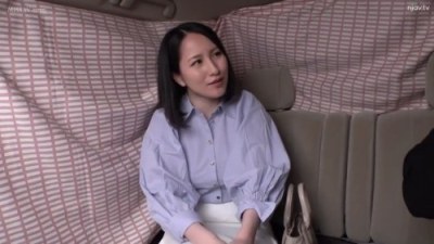 《エロ動画×素人･人妻》製薬会社勤務の夫と三年間レスな巨乳妻をナンパしロケ車で誘惑してホテルで溜まった欲求を中出しで爆発させた