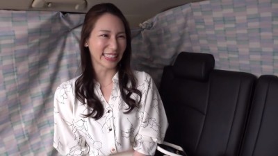 《エロ動画×素人･人妻》セックスレスに悩むセレブな人妻がナンパスタッフとホテルへ向かい欲望を満たす姿