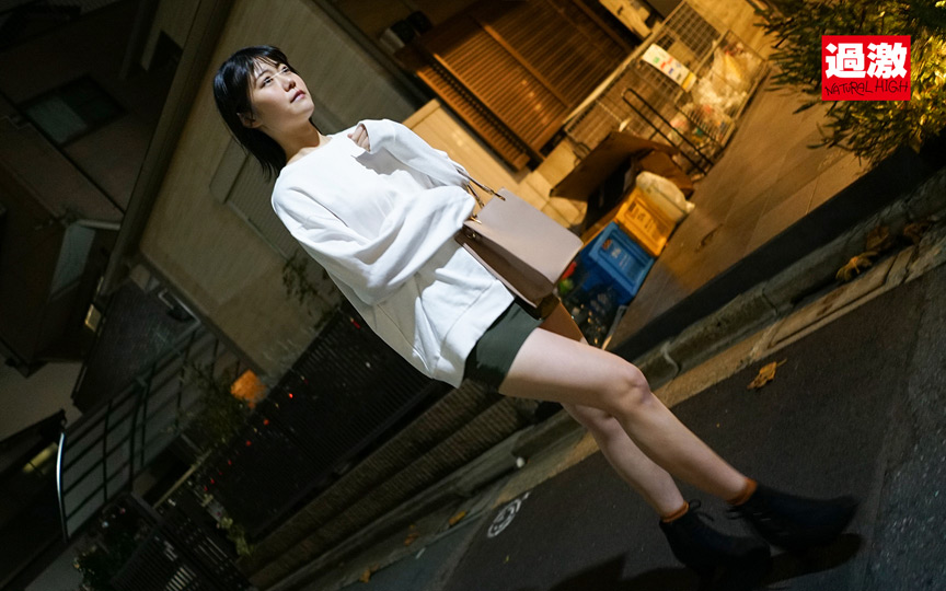 女の腰を押さえつけ逃がさない鷲掴み膣奥射精4