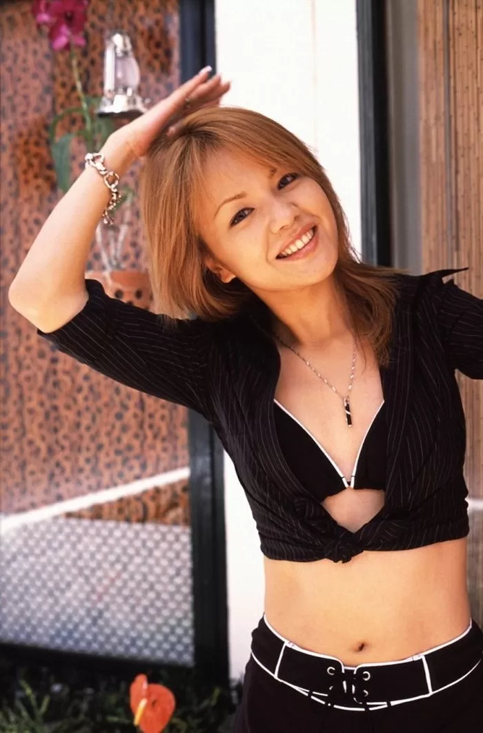 中澤裕子の水着グラビア画像143枚