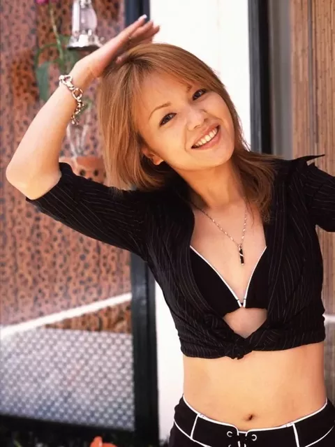 中澤裕子の水着グラビア画像143枚