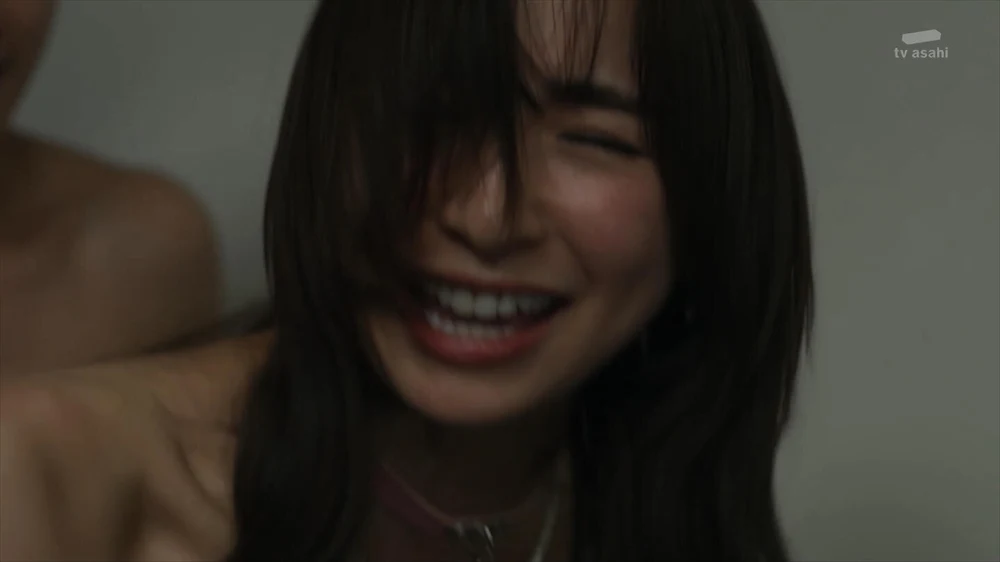 篠田麻里子、マン汁を食レポされる濡れ場クンニ動画がエロいwww