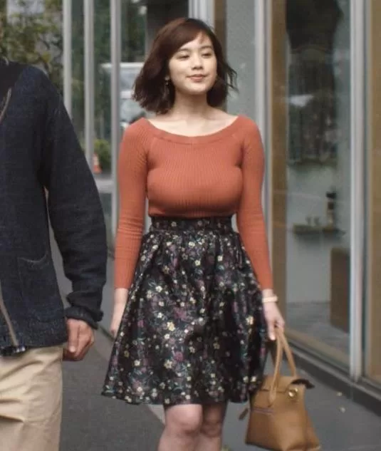 筧美和子の着衣おっぱいが水着よりエロすぎるｗｗｗｗ