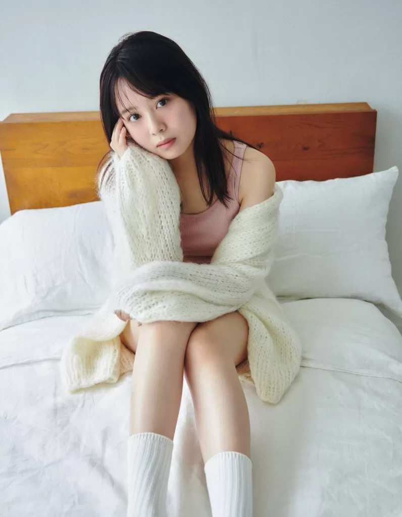 佐藤璃果の太ももがエロすぎてたまらんｗｗｗ