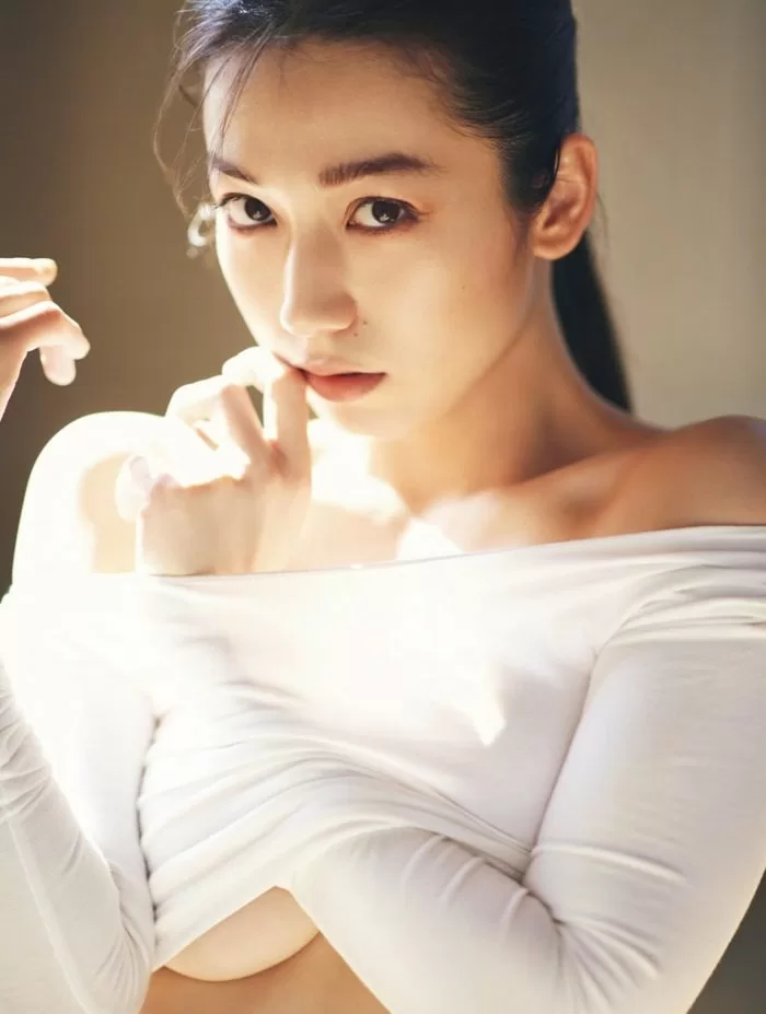 佐藤あいりのヌード、水着グラビア画像154枚