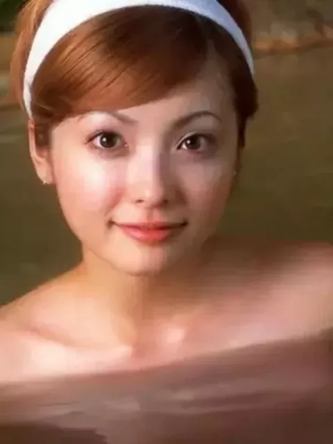 平山あやのヌード、水着グラビア画像154枚