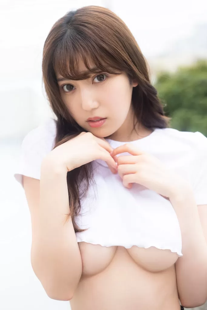 阿部なつきの下乳巨乳おっぱいがエロすぎるｗｗｗｗ