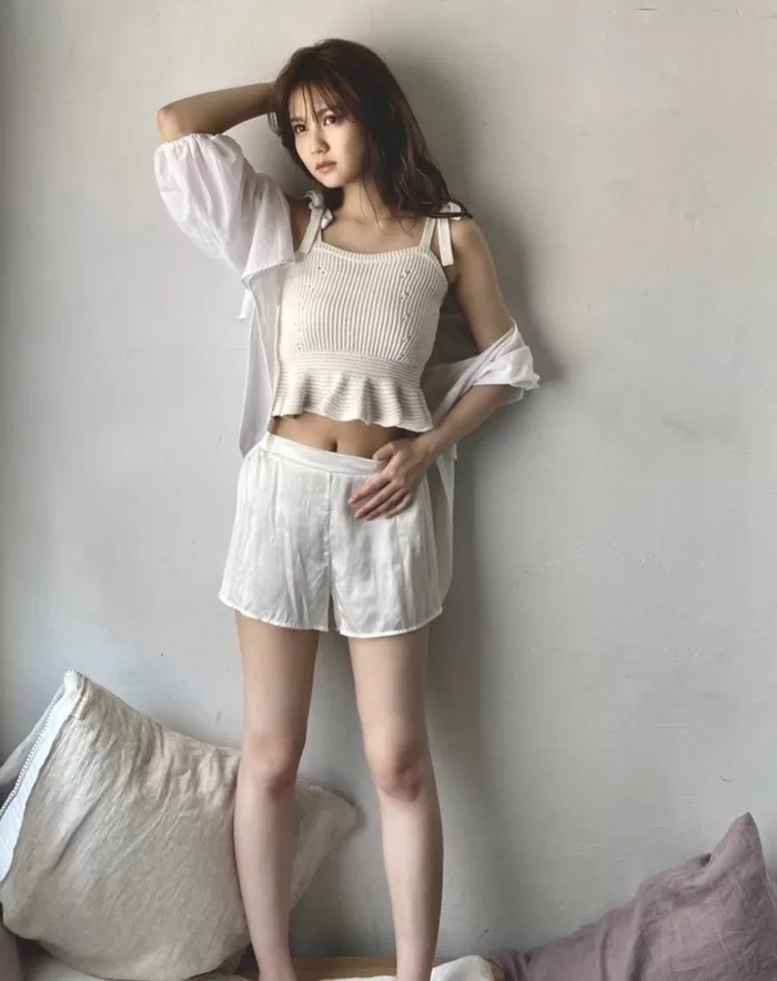 中村麗乃のグラビア画像65枚