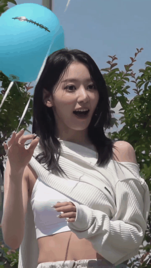 【GIF】LE SSERAFIM宮脇咲良の乳首！スポブラ姿でビーチク勃起ｗｗｗｗ