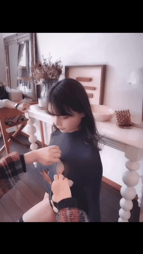 似鳥沙也加の衣装が破れられておっぱいが見えてしまうｗｗｗｗ