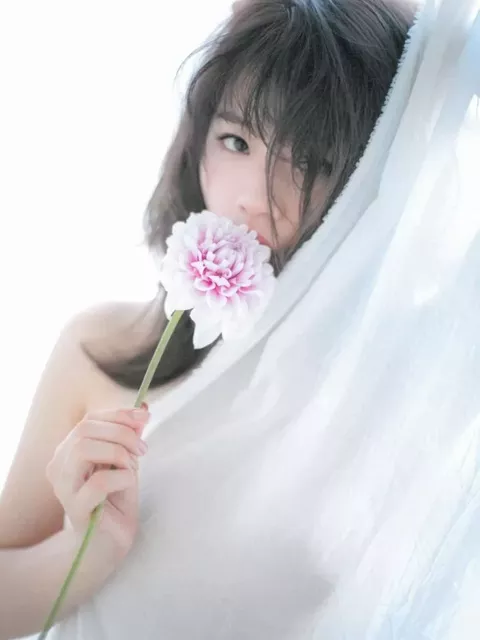島田晴香のヌード、水着グラビア画像35枚