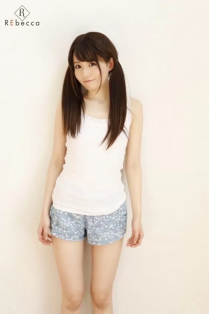 乙白さやかのヌード、水着グラビア画像52枚