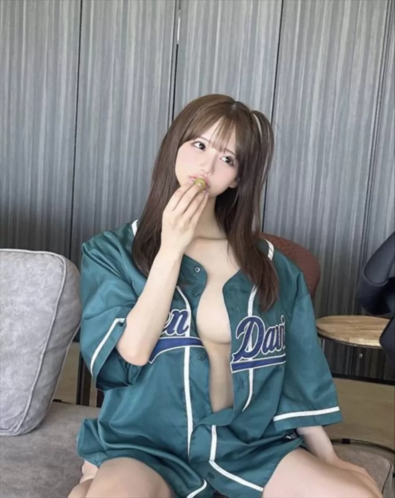和田海佑のノーブラおっぱいがエロすぎて乳首見えそうｗｗｗｗ