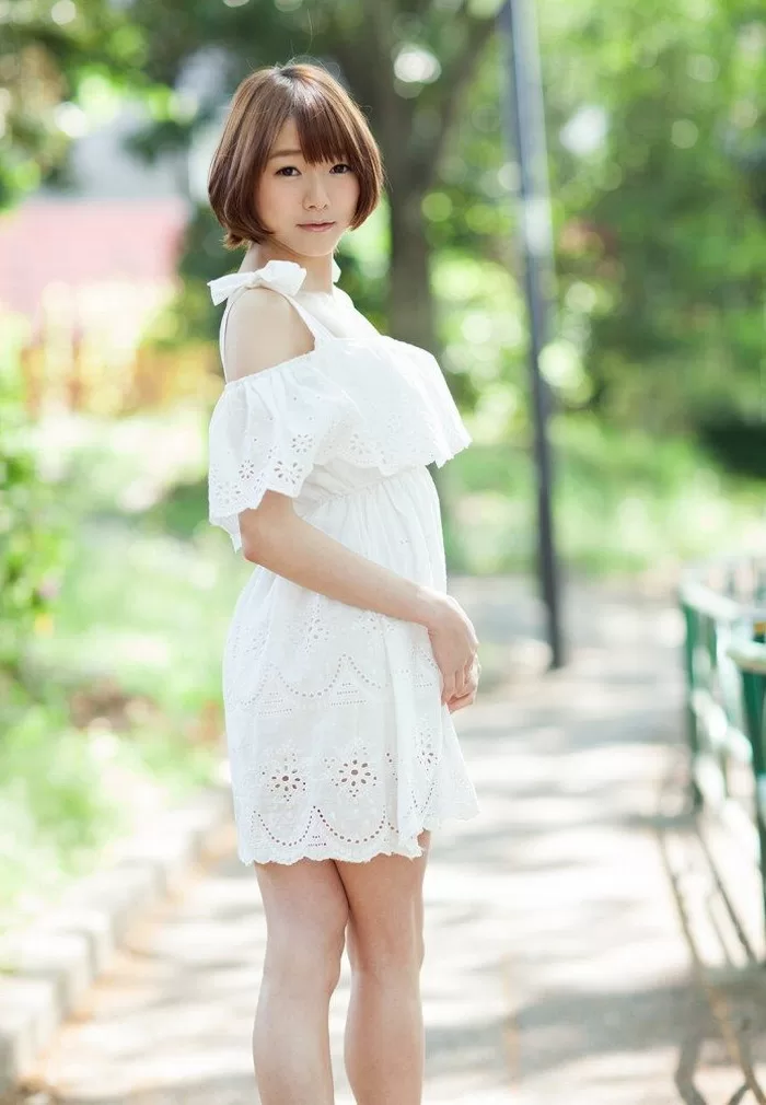 涼川絢音のヌード、水着グラビア画像95枚