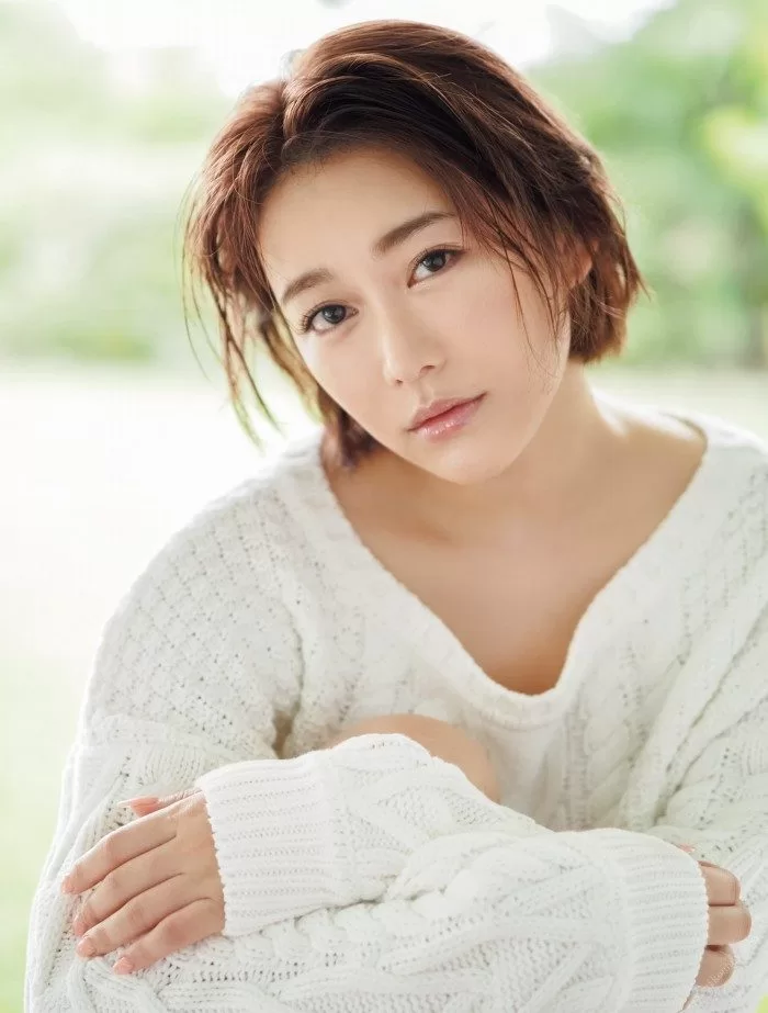 西野翔のヌード、水着グラビア画像58枚