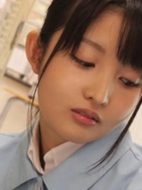 【堀沢茉由】純情可憐な美少女のバイト女子に目を付けたゲス店長が生肉棒で挿入調教！