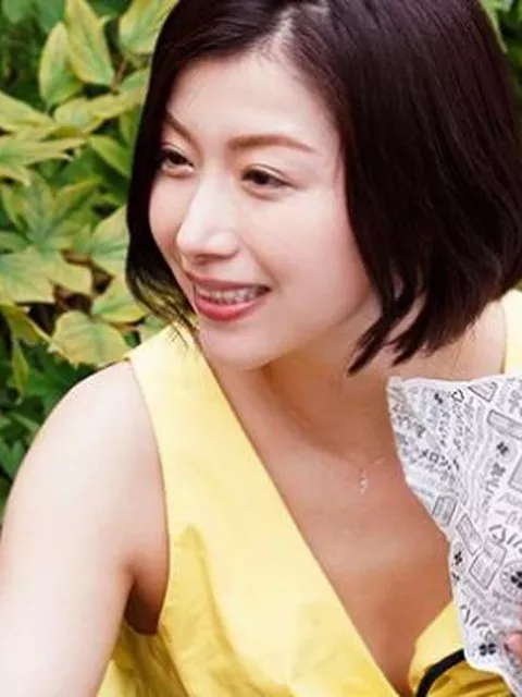 【加藤ツバキ】お客の中でも一番のセクシー美熟女に筆おろししてもらった