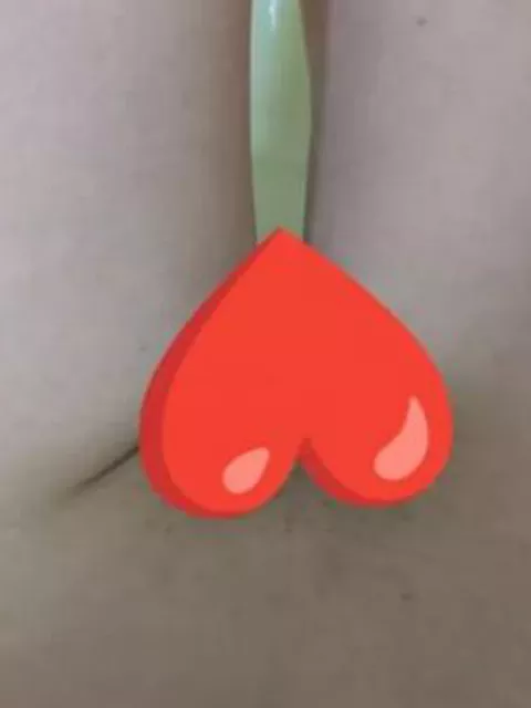 【個人撮影】いまだ処女の貧乳パイパン女子校生が裏垢に限定公開した筋出し自撮りヌードが即拡散されて人生終了ｗｗｗ