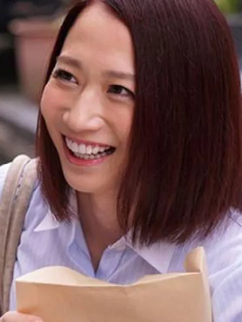 【水戸かな】容姿端麗で熟女と呼ぶには美しすぎる真っ白で綺麗なスレンダー美ボディの美女と肉体関係に嵌る！