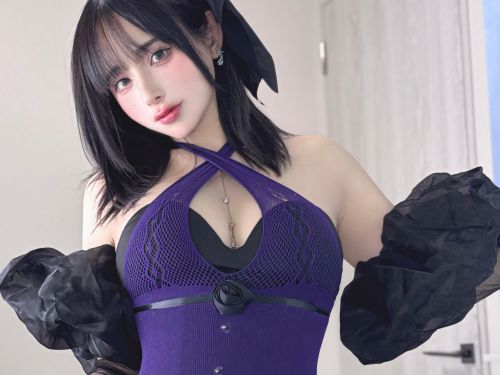 過激に脱いじゃうコスプレイヤーの抜けるオナニー向け画像 Vol.151