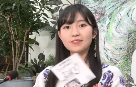 【画像】自分のお乳を確認する女の子、工ロ可愛いんだがｗｗｗｗｗｗｗｗｗｗ