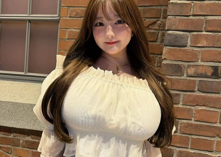 【画像】乳だけは おまえら好みの 女の子wwwwwwwwww