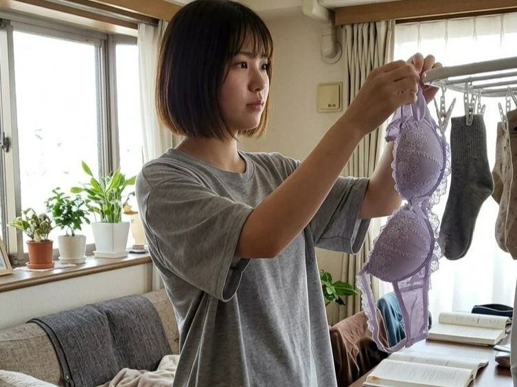 【画像】下着を干している彼女を盗撮したったｗｗｗｗｗｗｗｗｗｗｗｗｗ