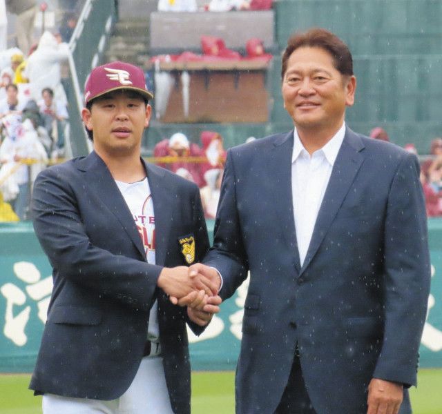 【感動】浅村が名球会ブレザー受領！佐々木主浩＆藤川球児が祝福