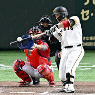 巨人・甲斐拓也が延長12回にサヨナラ犠飛！攻守で勝利呼び込むフル出場