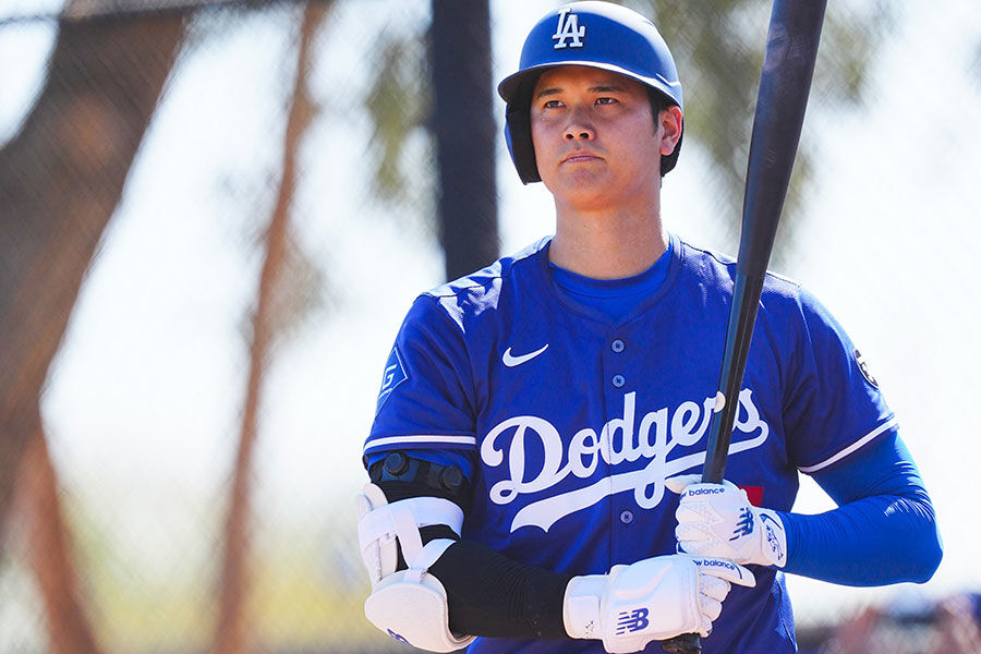 大谷翔平がファミマのおむすびアンバサダーに！魅力を19個ほおばる