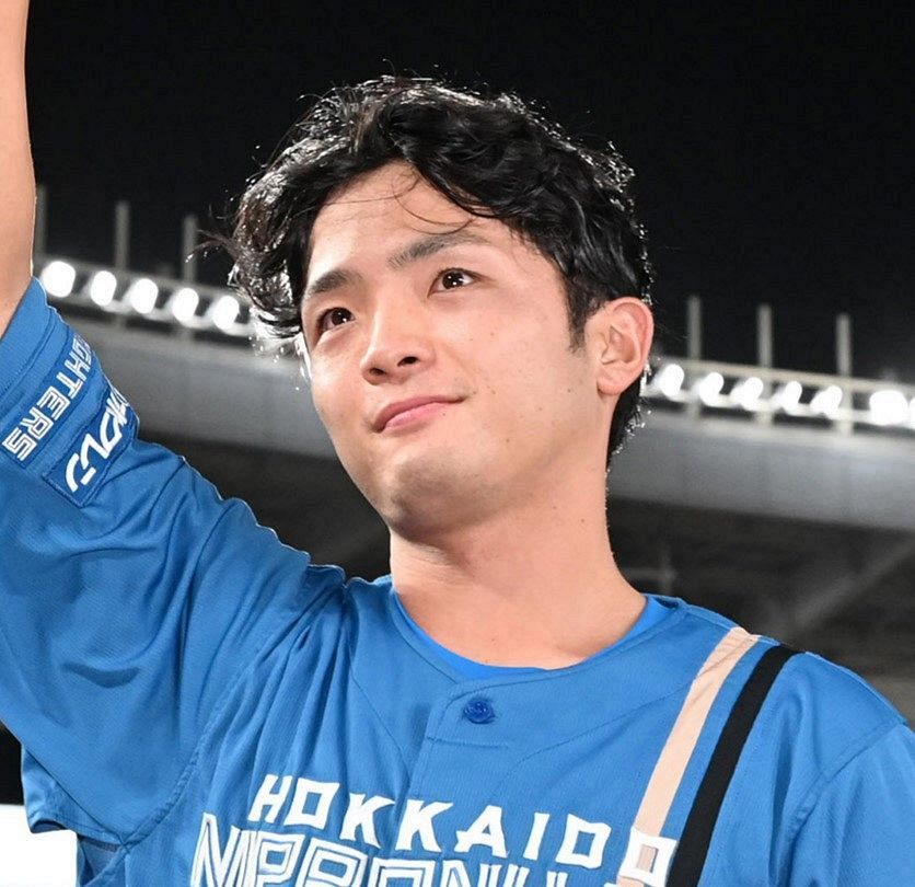 「最高の冒険を共に」日本ハム郡司裕也選手が結婚発表、これからの二人の未来に迫る