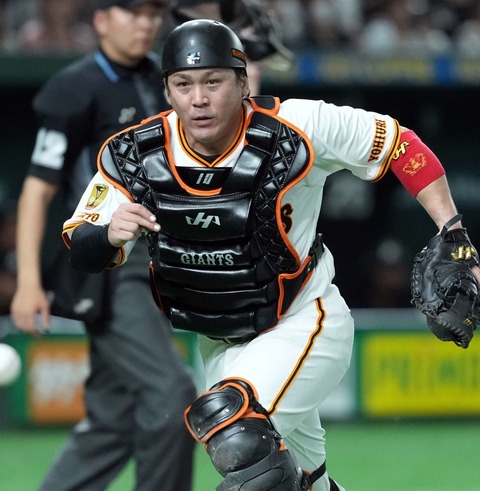 甲斐拓也、巨人での新章開幕｜冷静さと勝負強さで導く捕手の存在感