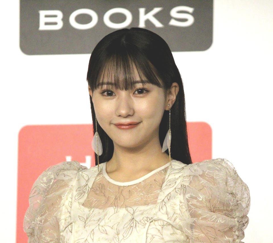 【破壊力エグいww】24歳みくりん、ギリギリランジェリーで「やばいくらい色っぽい」大反響！