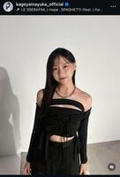 【ヤバかわ】影山優佳、カレンダーオフショでヘソチラ連発「ギャル影最高」「最強更新中」