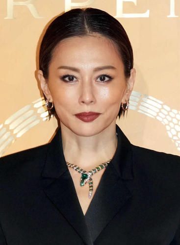 【速報】米倉涼子が2カ月ぶり公式声明「自宅ガサ入れは事実です」…心身OKで「これから前に進む」宣言