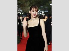 綾瀬はるか、美背中が話題沸騰！ユニクロ新エアリズムCMにサザン名曲がマッチ