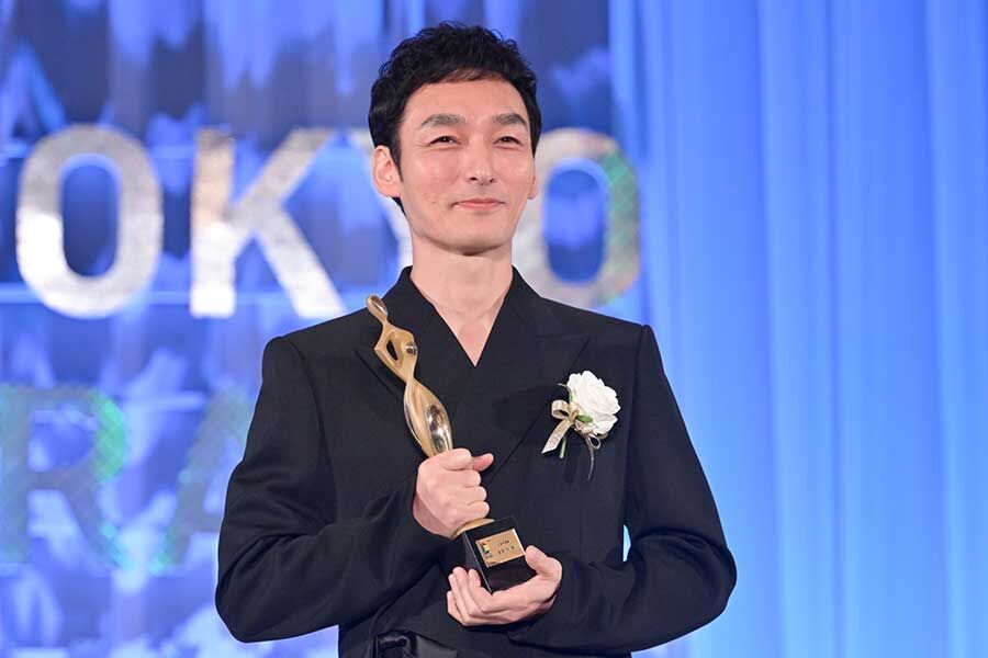 草彅剛が51歳で第1子！SMAP世代の俺が朝から「俺は何やってたんだ…」と叫んだかも！？