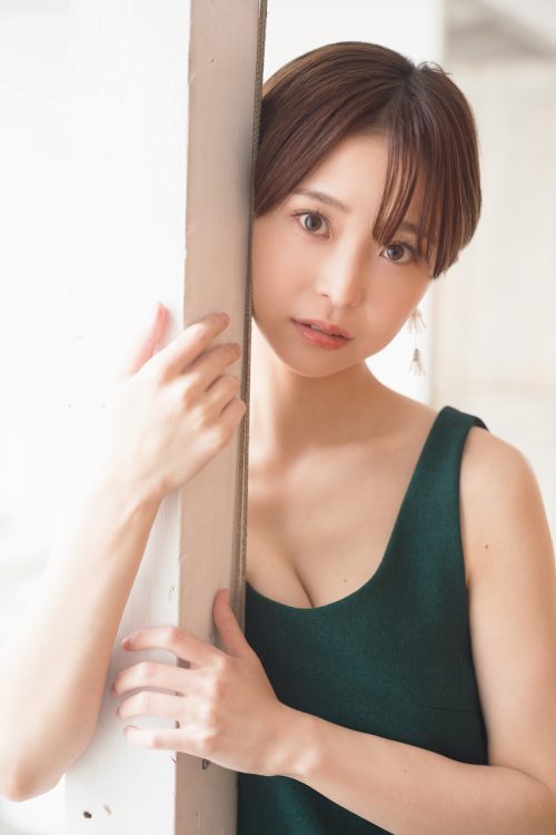 「もう一度立ち上がれた」渡邊渚、グラビアアワード最優秀作品賞に輝く…困難を乗り越えた“水平線”の真実