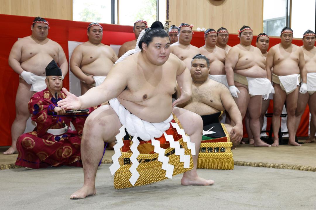 【相撲】大の里休場キタ━━━━(ﾟ∀ﾟ)━━━━!! 師匠「出ないから」の衝撃発言で豊昇龍はラッキー不戦勝／九州場所　