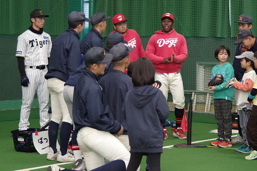 「手取り足取りはもう古い！」野球離れを止めた“アフリカ式”衝撃の普及法がヤバい