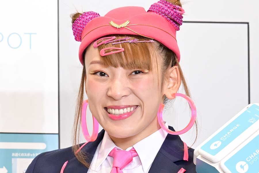【スターダム】フワちゃんリングで正座謝罪！ふざけダンスに師匠激怒「お客さんすみませんでした」