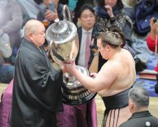 【衝撃の2連覇】新大関安青錦、優勝決定戦で熱海富士を首投げKO！89年ぶりの歴史的Vだよ！！