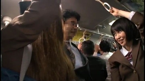 連日痴漢に遭い2穴犯されちゃうJK！！ その2