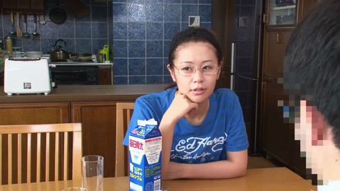 必死の努力で魅惑の変身を遂げた奥様が「おばさん」と言った相手をフェロモン全開で襲っちゃう！ その1