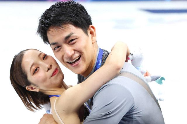 【ミラノ五輪…泣きシミついてるよ！】三浦璃来、大逆転Vの裏側明かす「今回は私がお姉さんでした」りくりゅう大逆転金…木原の涙を三浦が支え、フィギュア日本ペア初の頂点へ！