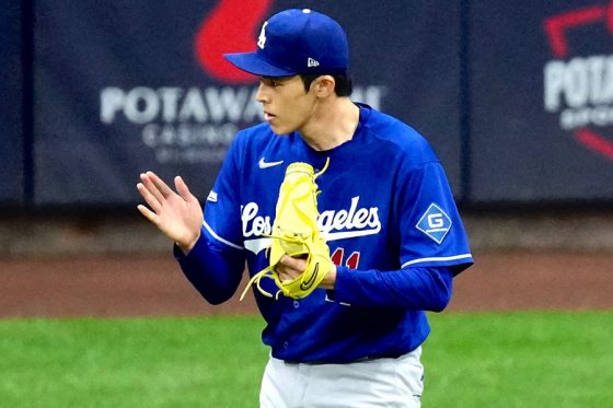 【粘って3勝目…】佐々木朗希、初回3失点の立ち上がりも5回まで投げきる…ドジャースが大量得点で快勝！