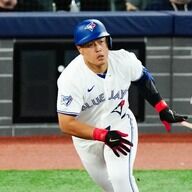 【驚異のチーム4冠！】岡本和真、ブルージェイズで期待を上回る活躍…主軸としてチームを牽引する存在に！